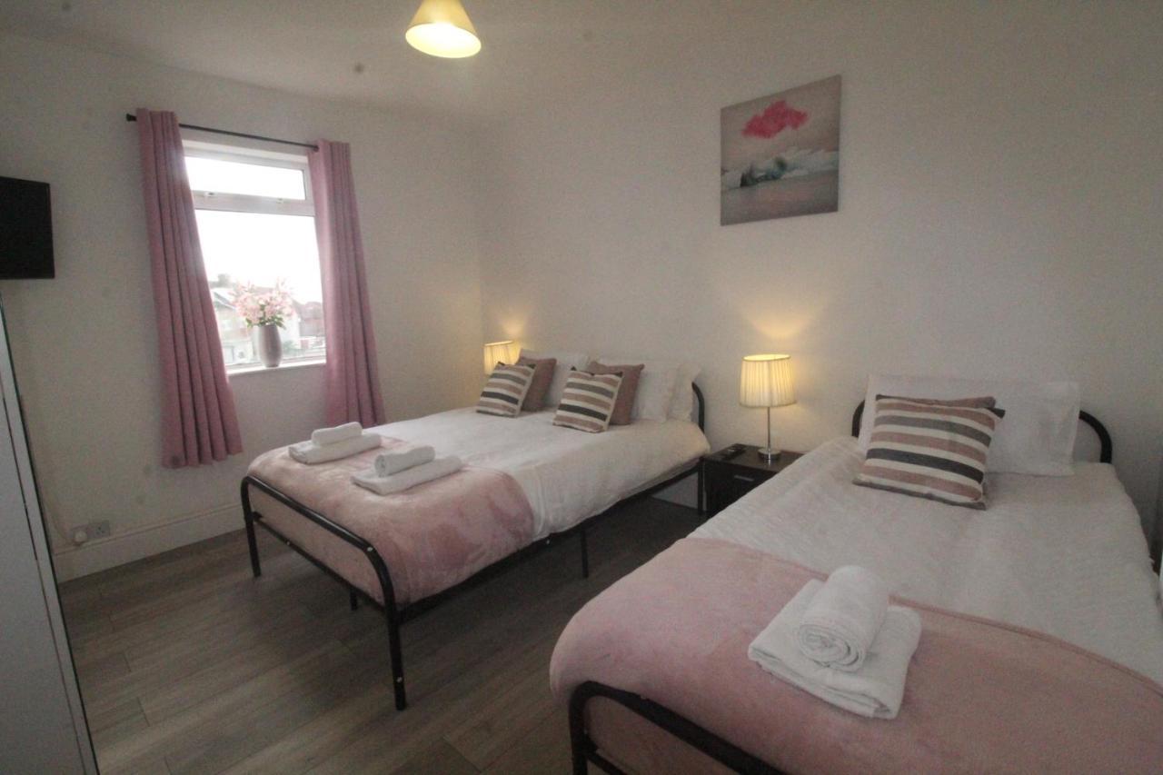 Dinnington House Dinnington By Smart Corporate Stays ภายนอก รูปภาพ